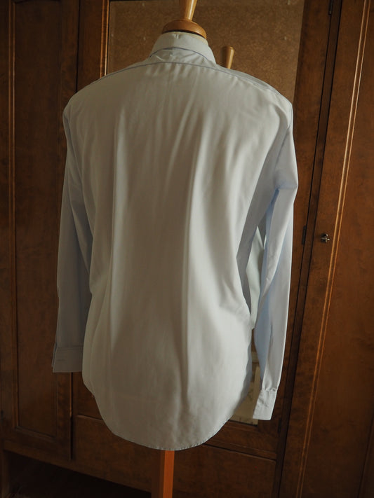 Vaaleasininen miesten nylon kauluspaita