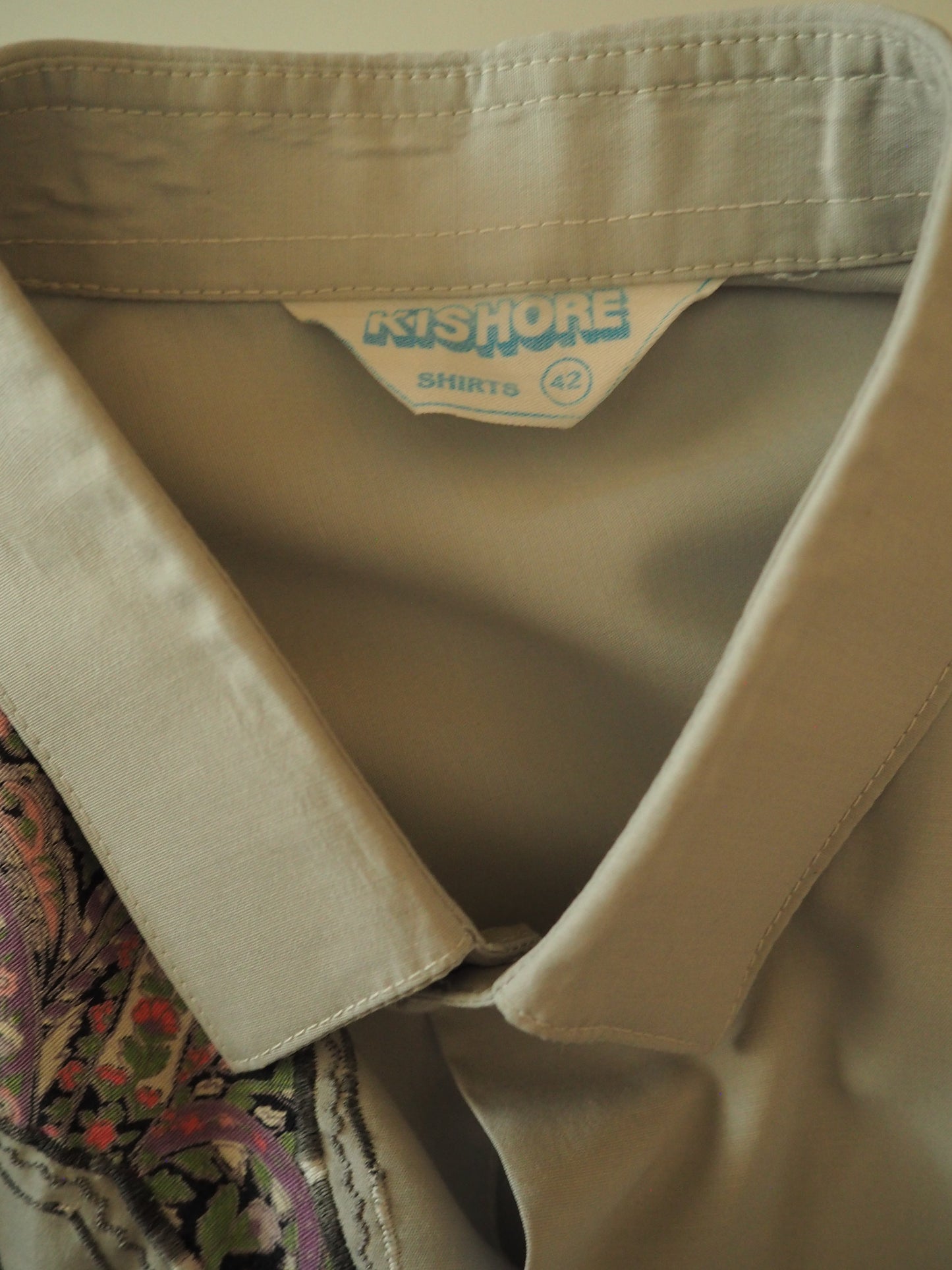 Kuvioitu miesten pitkähihainen kauluspaita