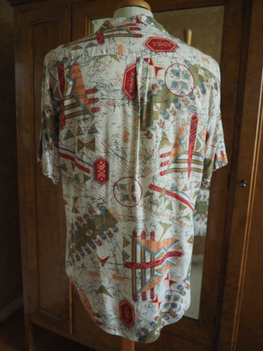 Miesten monivärinen kuvioitu lyhythihainen kauluspaita