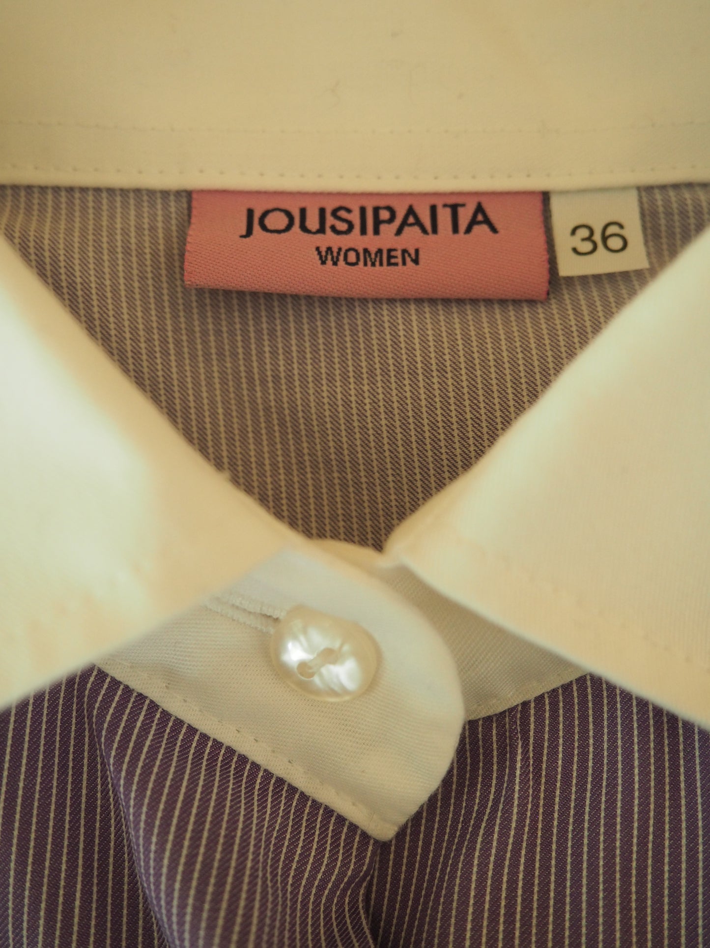 Raidallinen kauluspaita