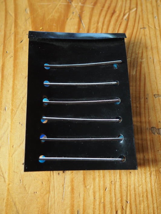 Raidalliset muoviset siniset hiuspinnit (6kpl pinnejä)