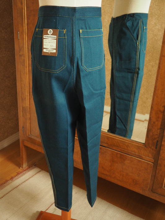 Vihreät farmarit käyttämätöntä vanhaa varastoa