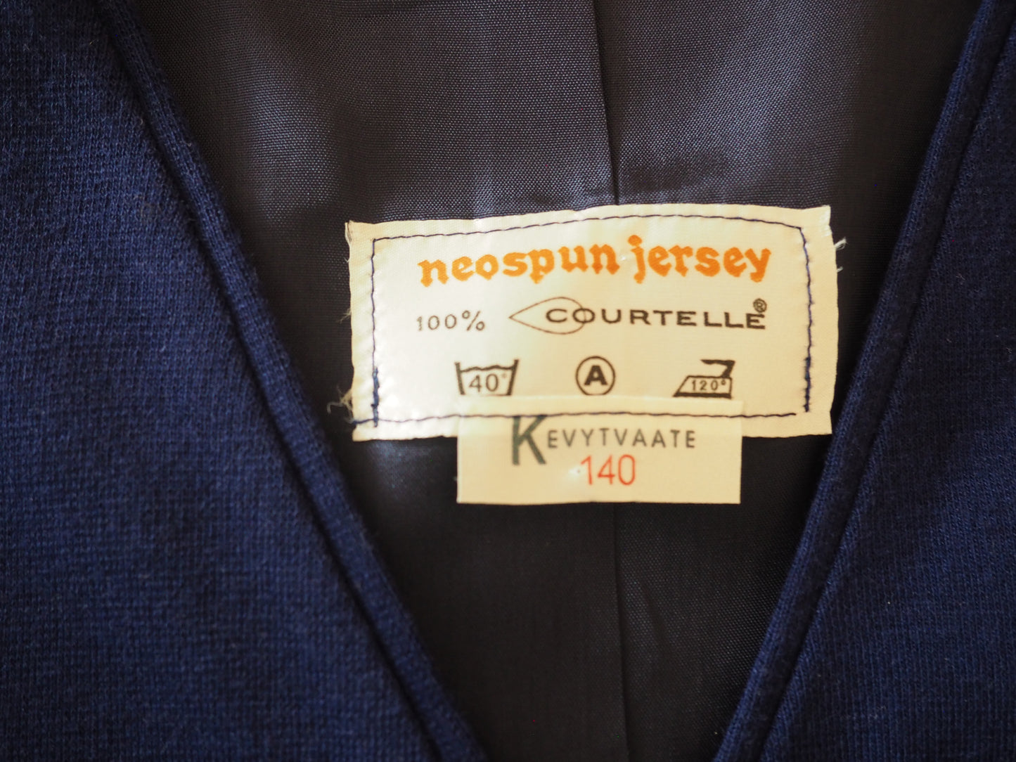 Lasten tummansininen liivimekko