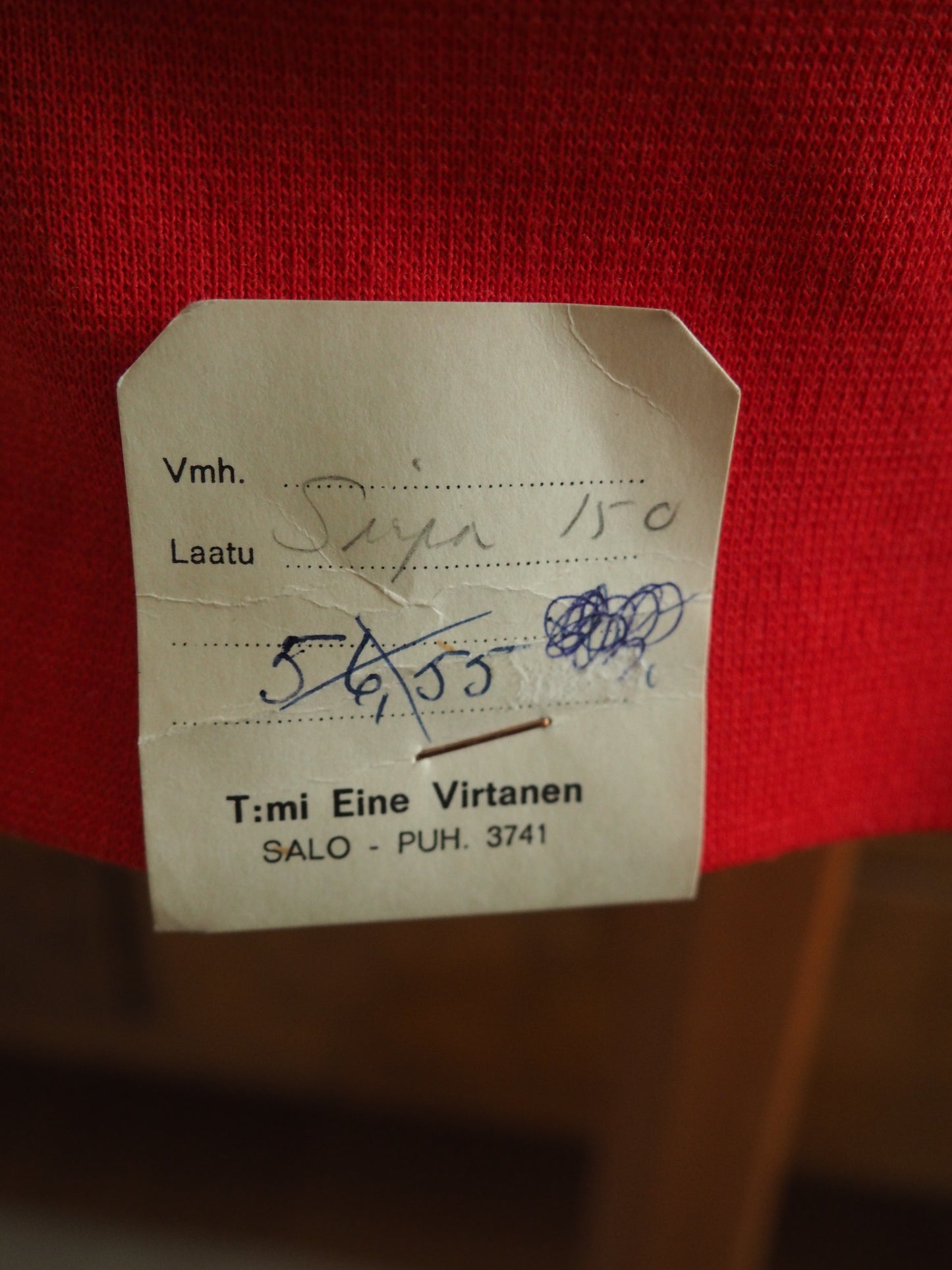 Lasten punainen liivimekko
