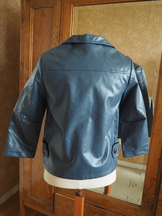 Siniharmaa kernitakki käyttämätöntä vanhaa varastoa