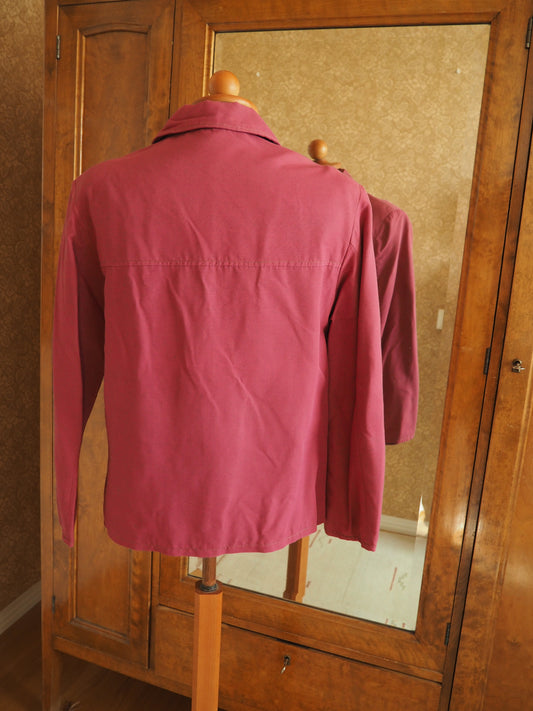 Marjapuuronvärinen Ylläs-tuotteen Pia takki, käyttämätöntä vanhaa varastoa