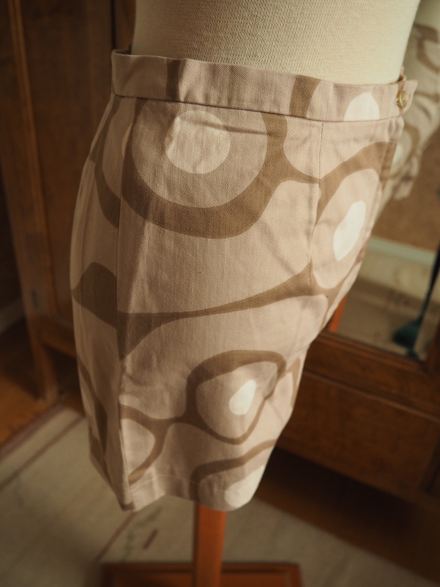 Vaaleat kuviolliset shortsit