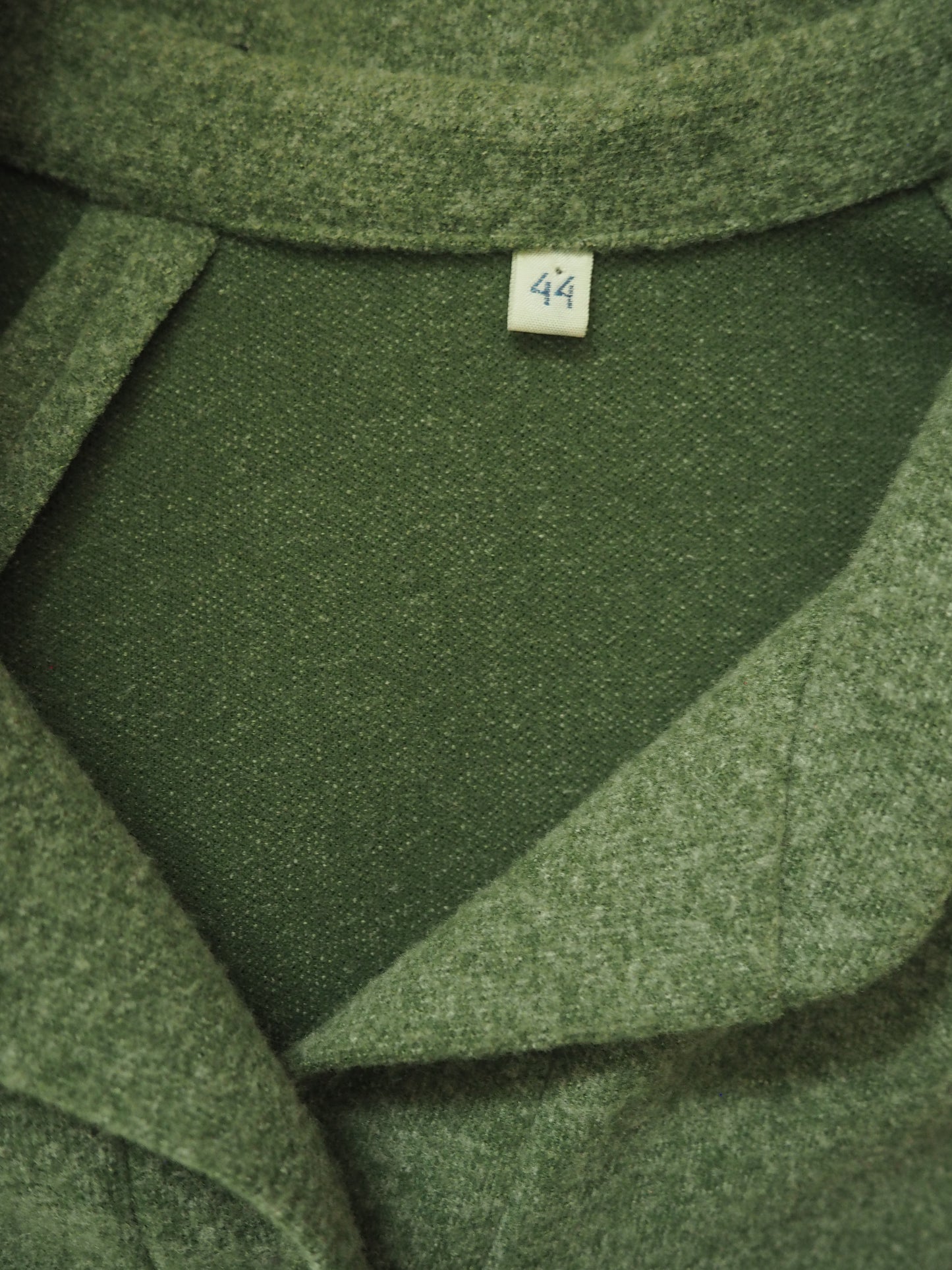 Vihreä huopamainen mekko, käyttämätöntä vanhaa varastoa