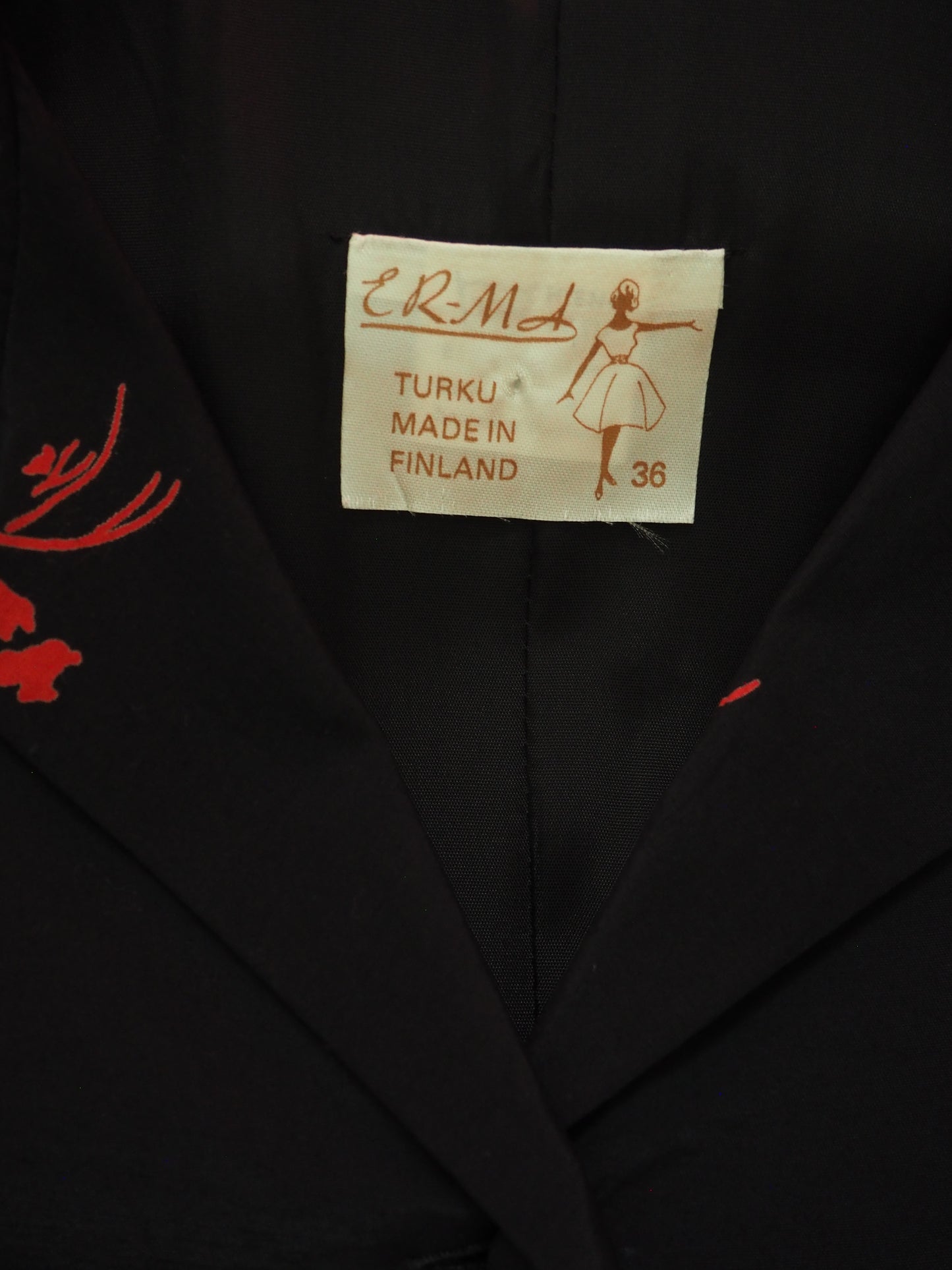 Musta kuviollinen Erman mekko, käyttämätöntä vanhaa varastoa