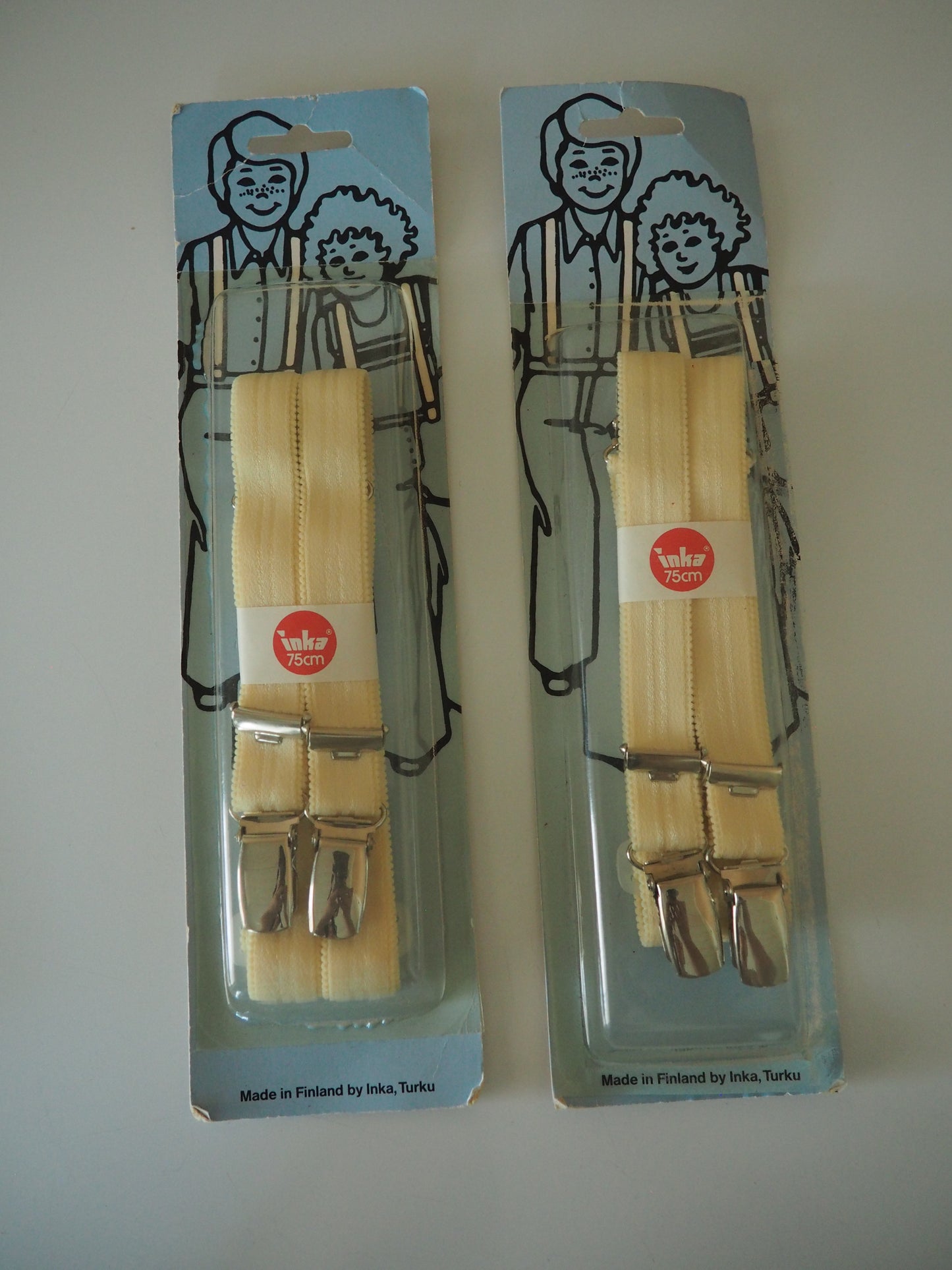 Lasten Inka henkselit, käyttämätöntä vanhaa varastoa