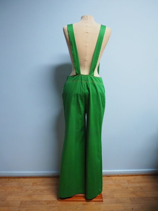 Vihreät leveälahkeiset haalarit