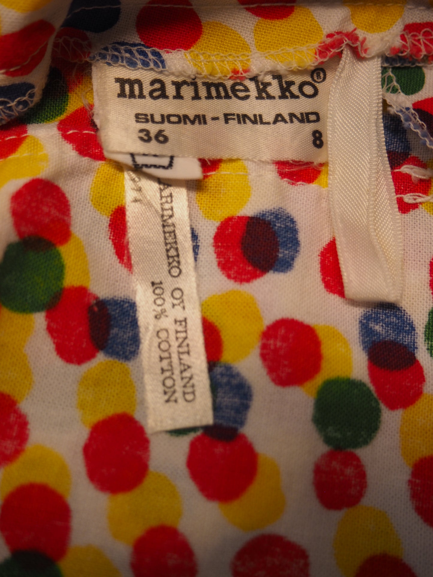 Marimekon monivärinen pallokuvioinen hame