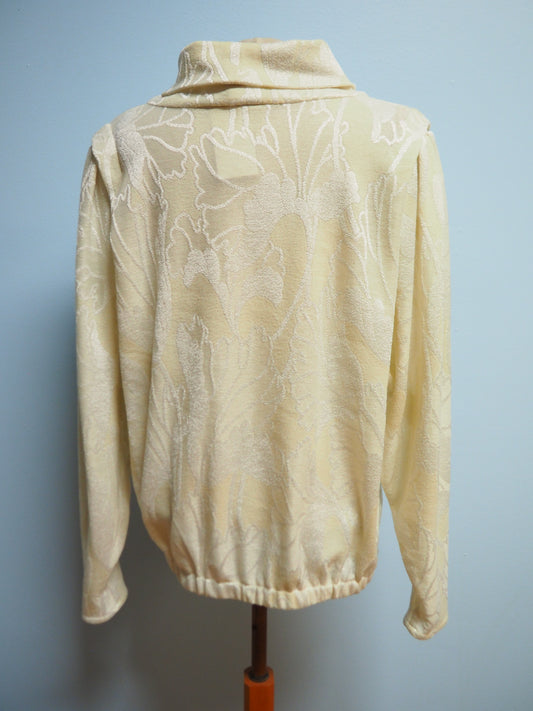 Vaalea Modelian pitkähihainen paita