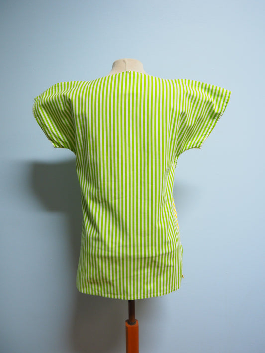 Raidallinen kaksivärinen paita