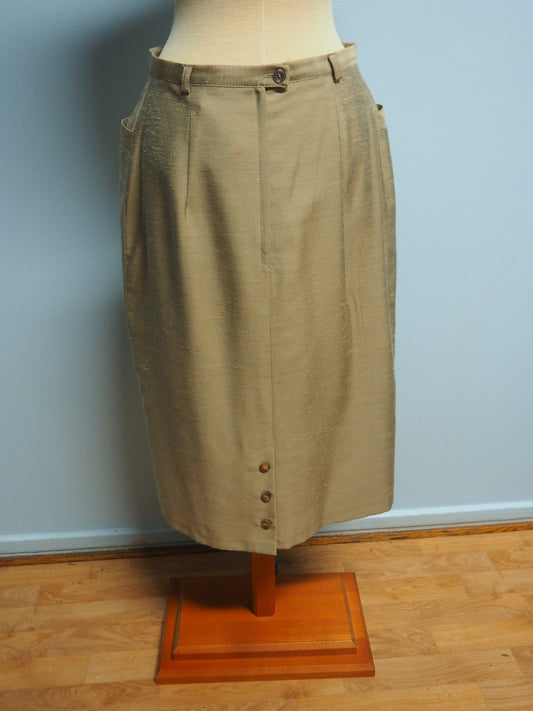 Vaalea Tuomi-Tuotteen hame