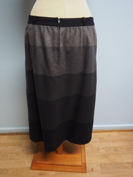 Harmaa raidallinen villa hame