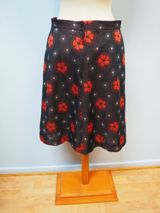 Tummanruskea kukkakuviollinen Soili-tuotteen hame