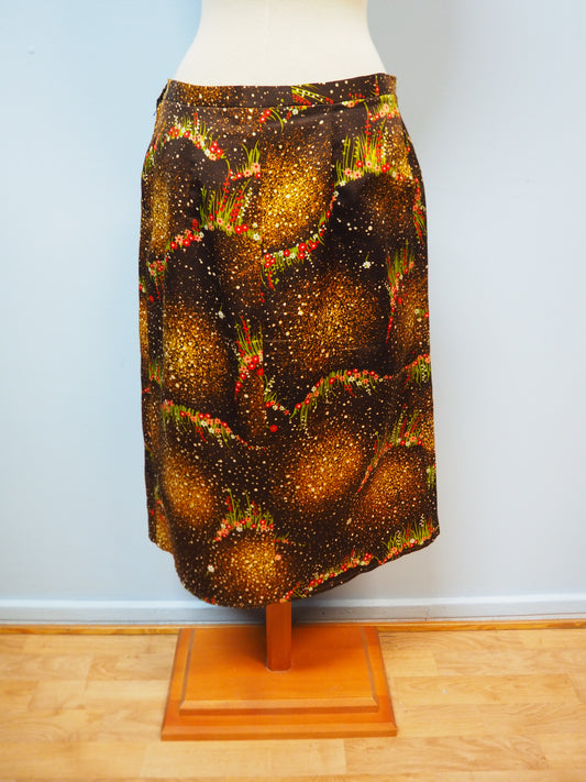 Ruskea kuviollinen hame