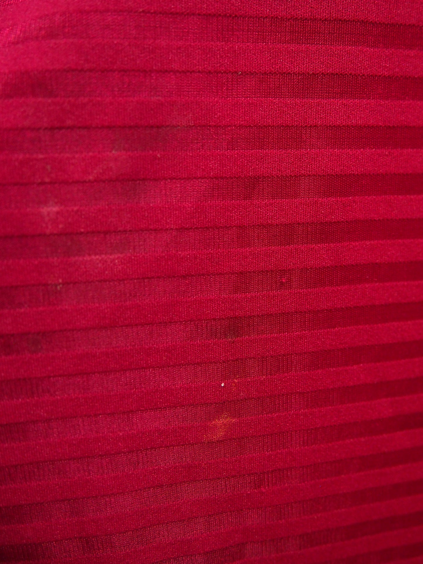 Raidallinen viininpunertava Lacella mekko