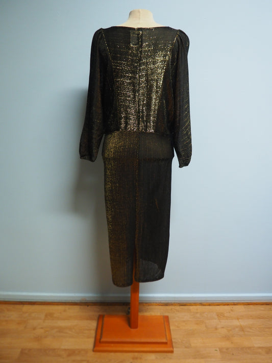 Kullanvärinen kimalteleva mekko