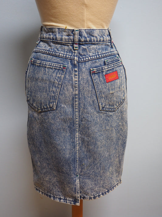 Kivipesty farkkuhame