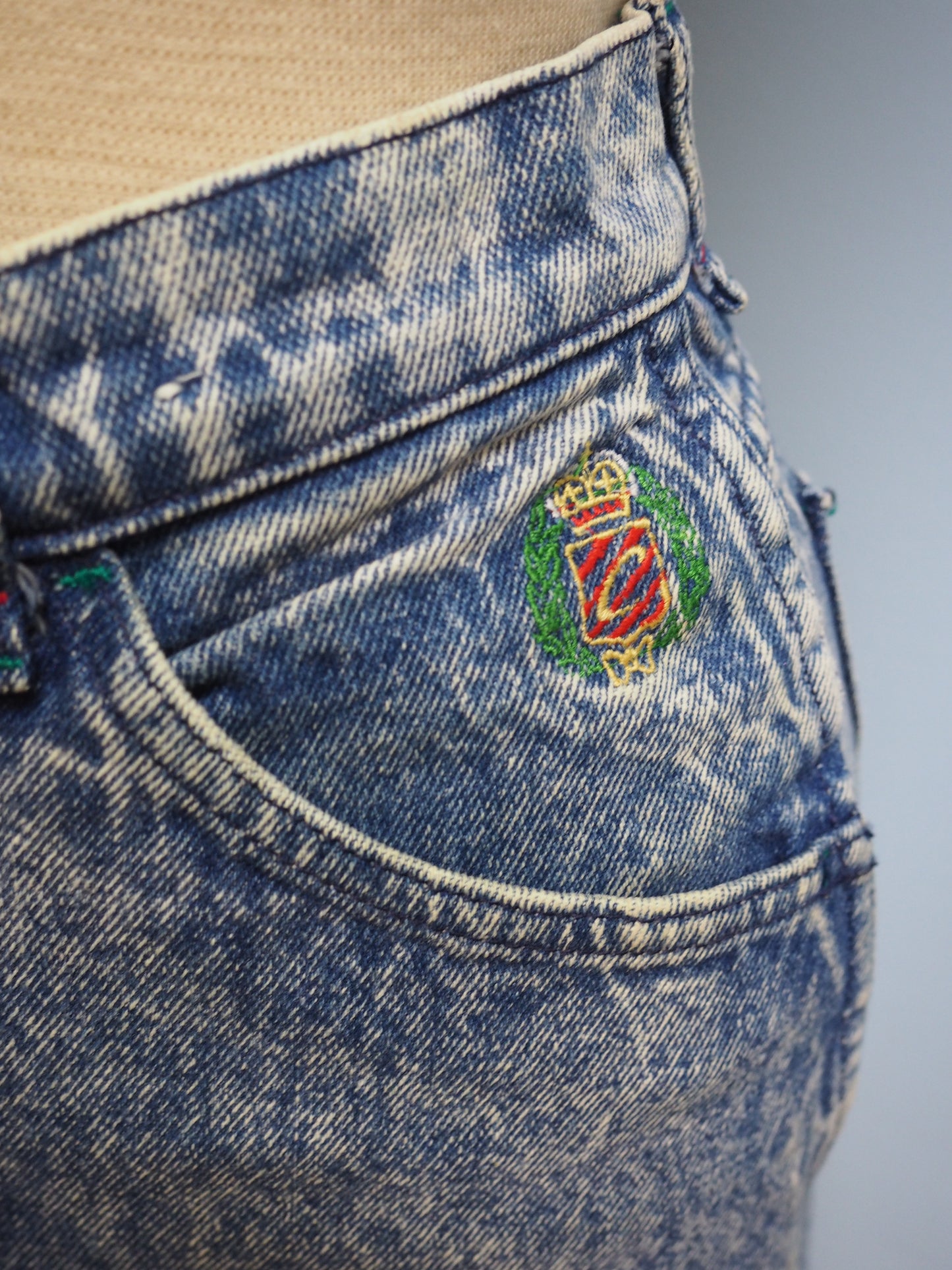 Kivipesty farkkuhame