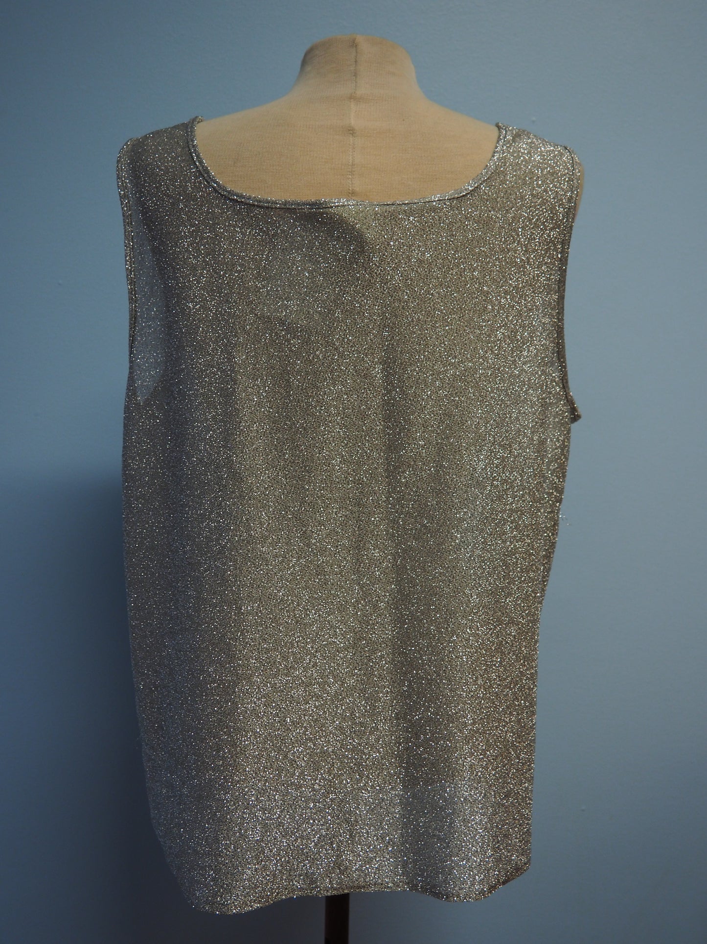 Hopeinen Joutselan toppi