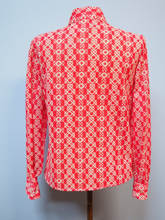 Punainen kuviollinen ja raidallinen Tiklaksen kauluspaita