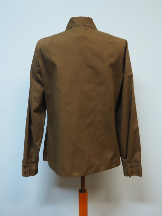 Rusehtava Stina-tuotteen Sheila kauluspaita