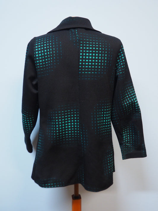 Musta kuviollinen Sokos-malliston paitajakku