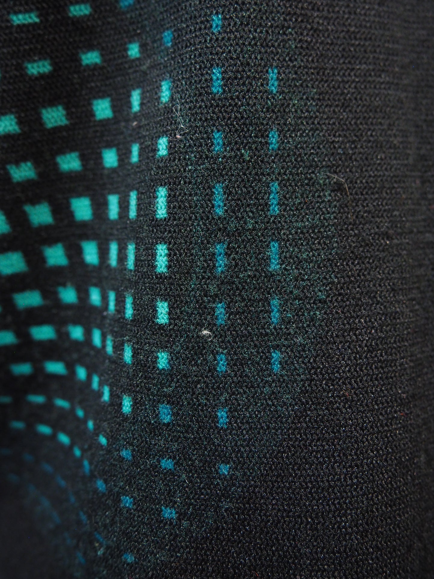 Musta kuviollinen Sokos-malliston paitajakku