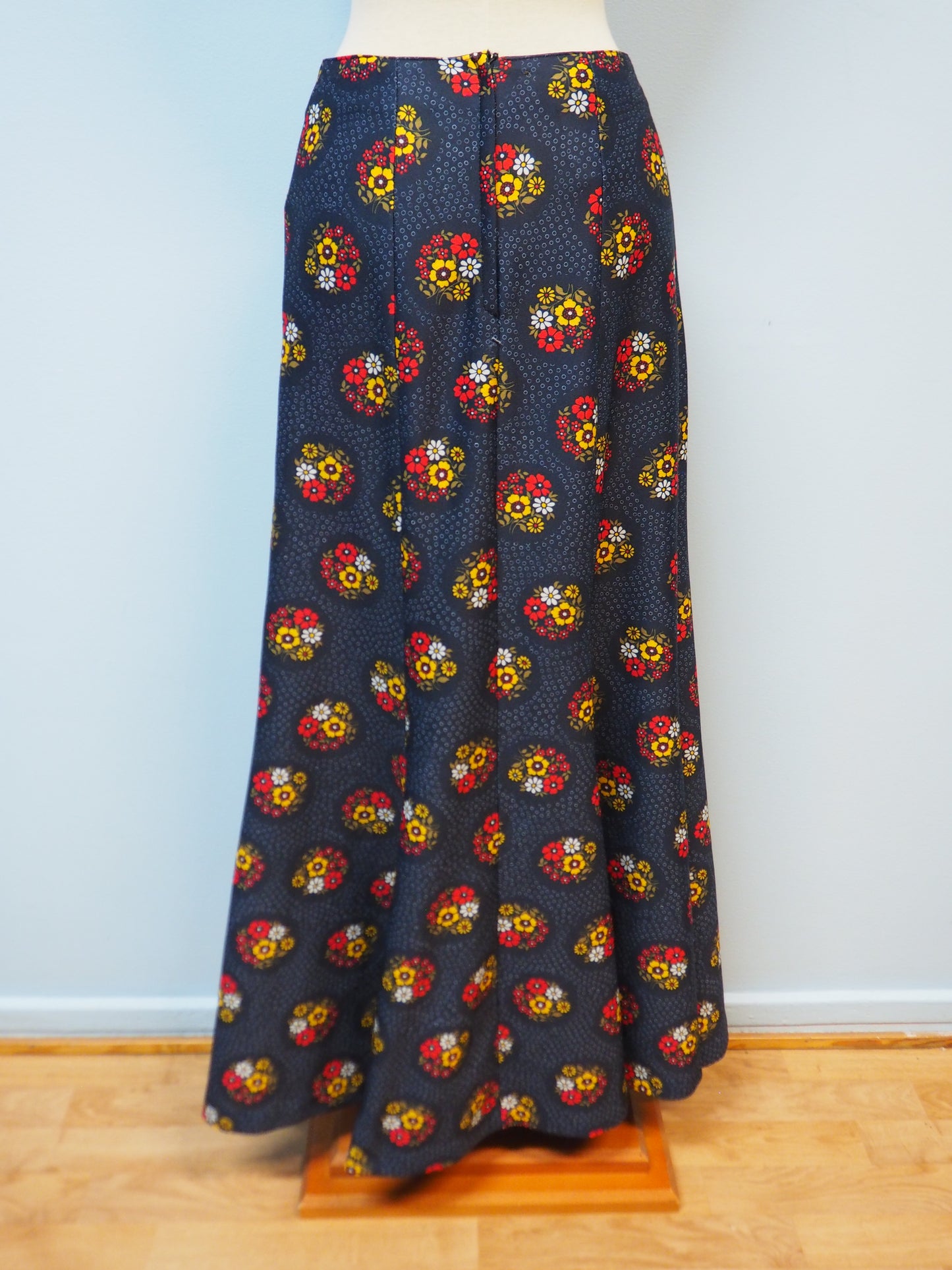 Kukkakuviollinen Atelier Lara pitkä hame