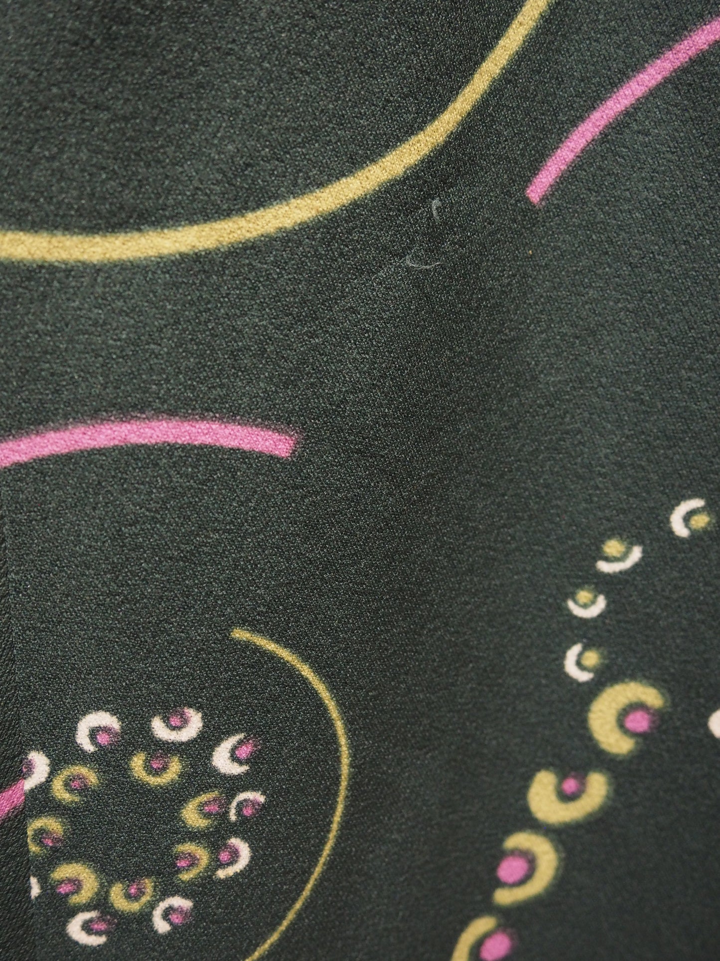 Vihreä kuviollinen pitkä hame