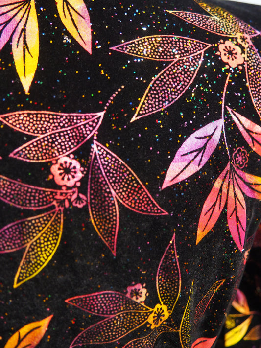 Kuviollinen kimalteleva lasten mekko