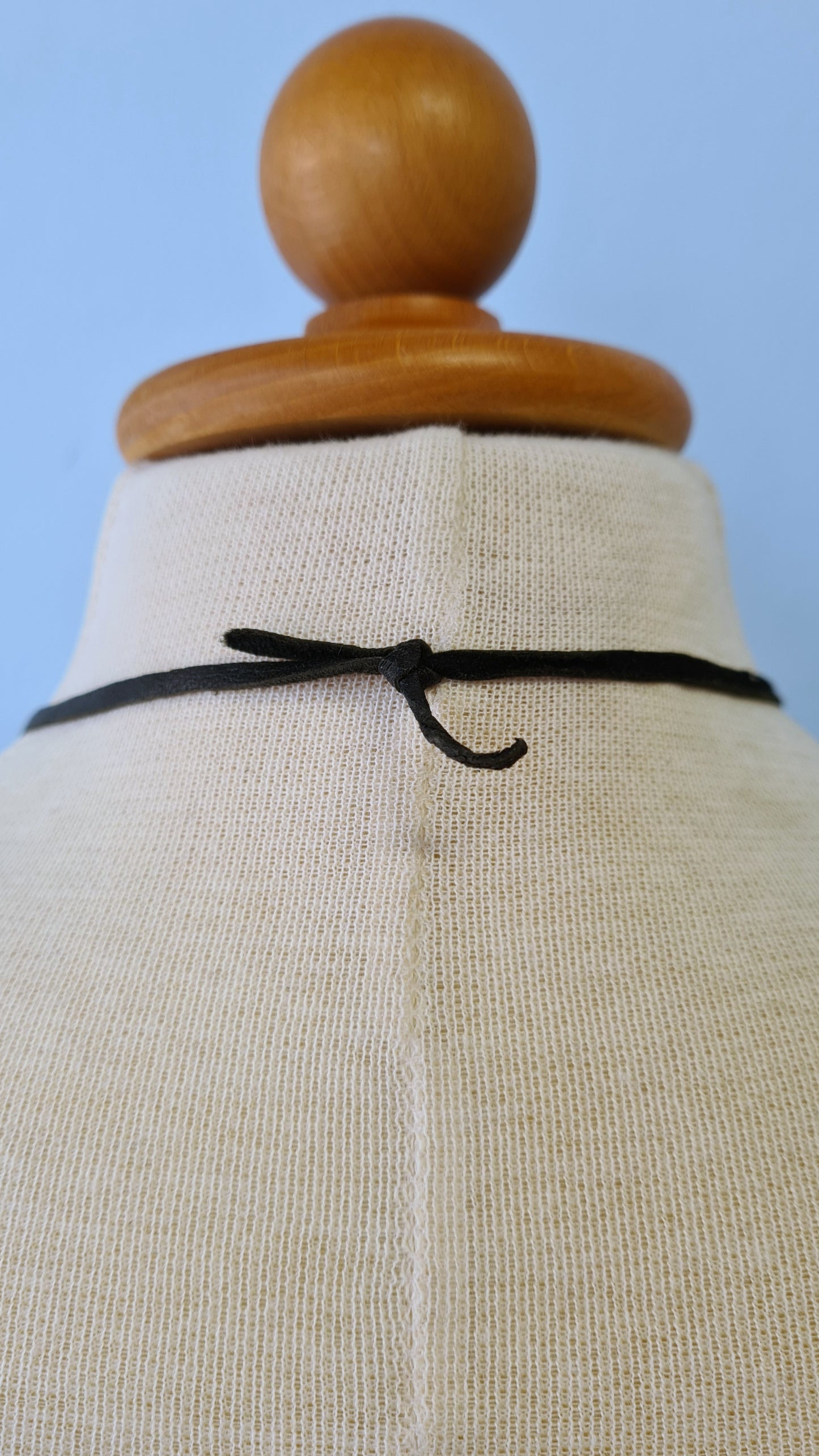 Kukkakuviollinen kaulakoru