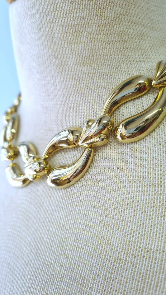 Kultainen ketju kaulakoru