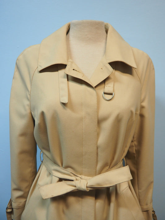 Vaalea pitkä Kestilän takki