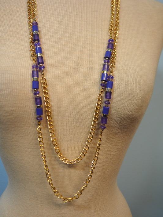 Kullansävyinen ketjukaulakoru