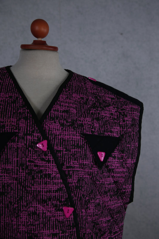 Pinkkimusta tikkiliivi