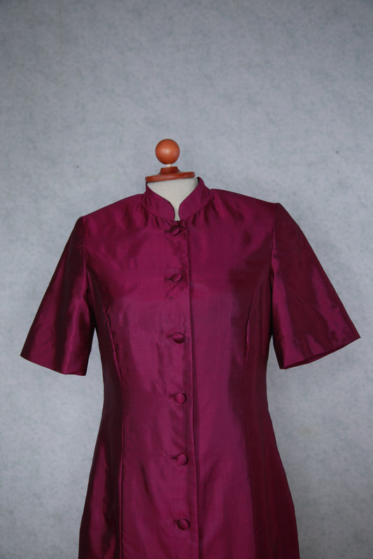 Fuksian värinen L. Lehmussaari takkimekko