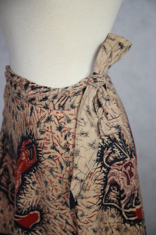 Ruskea kuviollinen kietaisuhame