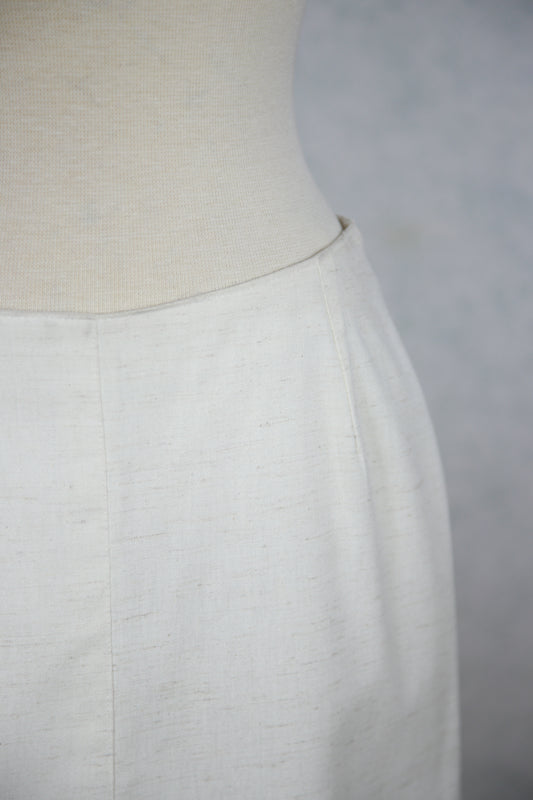 Vaalea Jua Tex Finlayson hame halkiolla