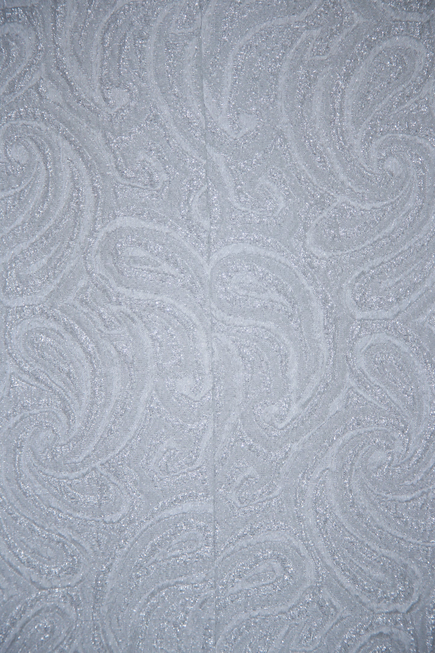 Valkoinen kimalteleva kuviollinen jakku