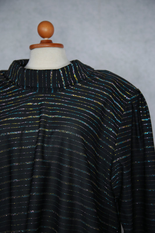 Raidallinen monivärinen kimalteleva pusero