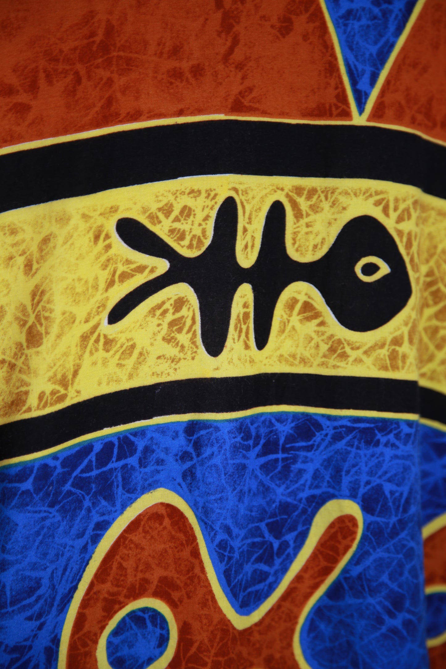 Sininen kuviollinen lyhyt toppi