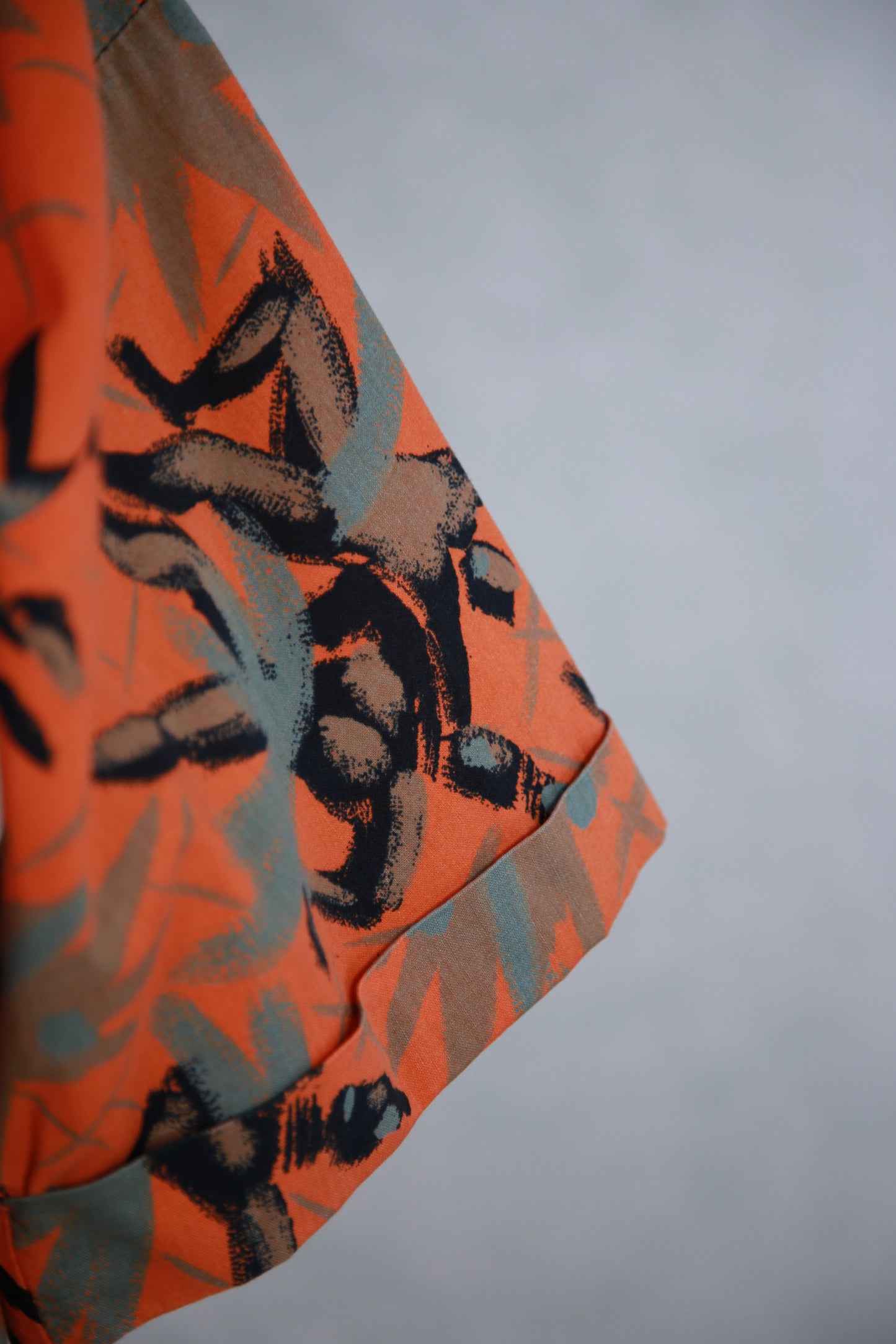 Oranssi kuviollinen Very Nice lyhythihainen kauluspaita
