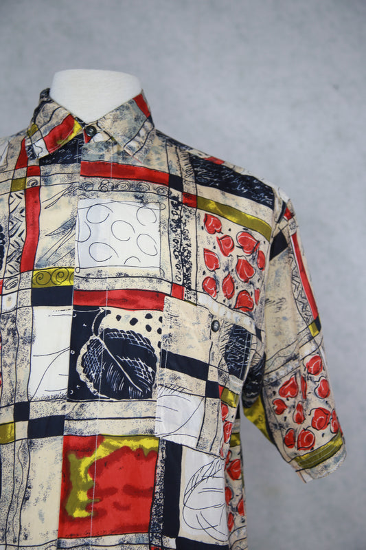 Monivärinen kuviollinen lyhythihainen Ewald kauluspaita