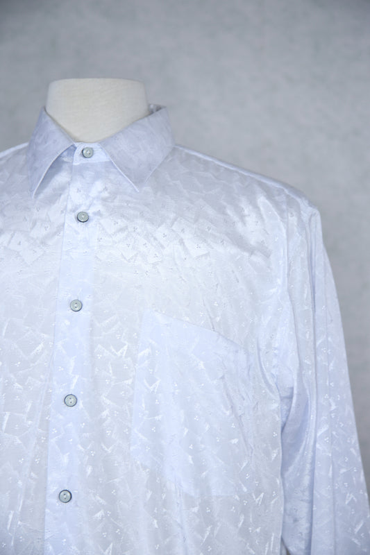 Vaalea kiiltävä kuviollinen pitkähihainen kauluspaita