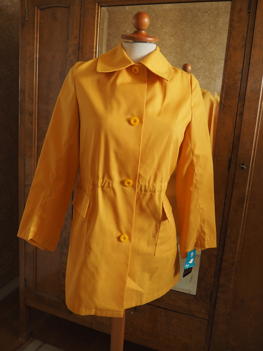 Keltainen Ulpon takki, käyttämätöntä vanhaa varastoa